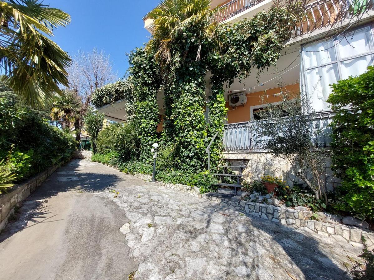 Apartments Faran Crikvenica Exterior photo